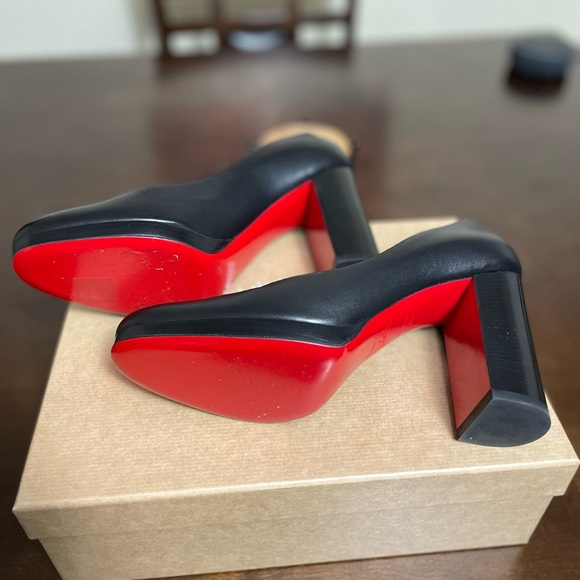 Christian Louboutin "Kabetts" leather pumps. - Picture 2 of 7